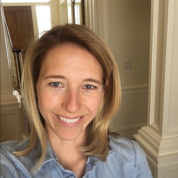 Meet your Posher, Elizabeth - Picture 2 of 2